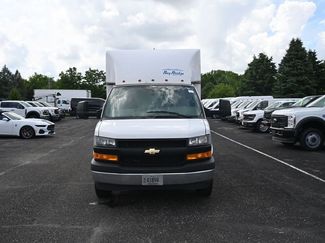 Used 2022 Chevrolet Express 3500 w/ Power Convenience Package RWD video 2
