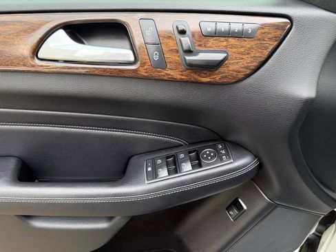 Used 2013 Mercedes-Benz ML 350 ML 350 4MATIC AWD 4dr SUV image 31