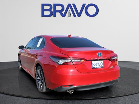 Used 2024 Toyota Camry XLE image 7