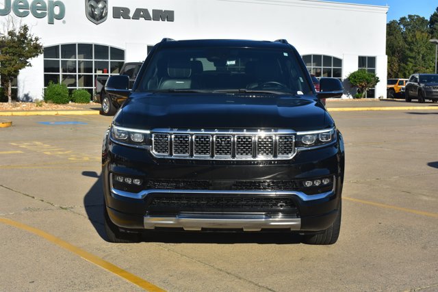 Used 2023 Jeep Grand Wagoneer Series II AWD/4WD image 2