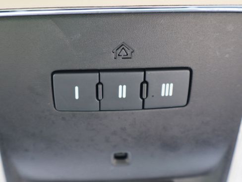 Used 2023 Chrysler 300 Touring L image 26