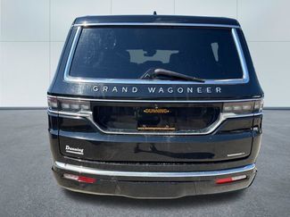 Used 2022 Jeep Grand Wagoneer Series II AWD/4WD video 3