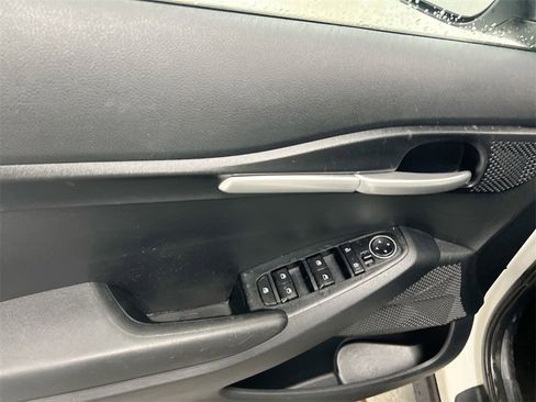 Used 2023 Kia Seltos LX image 20