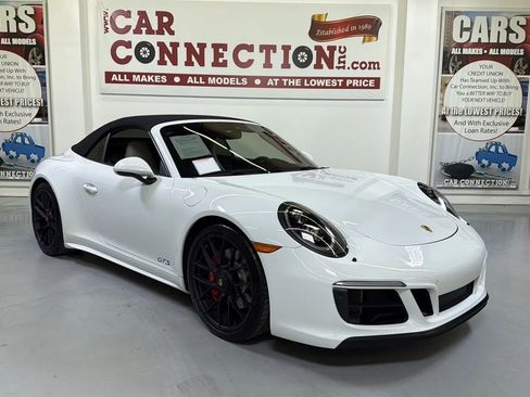 Used 2017 Porsche 911 Cabriolet image 2