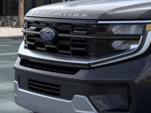New 2026 Ford Expedition Max Platinum AWD/4WD image 17
