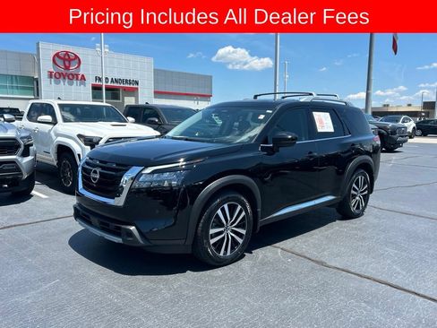 Used 2025 Nissan Pathfinder Platinum w/ Cargo Package AWD/4WD image 1