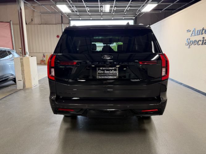 Used 2025 Ford Expedition Platinum w/ Stealth Performance Package AWD/4WD image 5