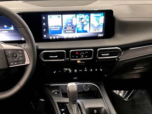 New 2026 Nissan Sentra SV w/ SV Convenience Package FWD image 8