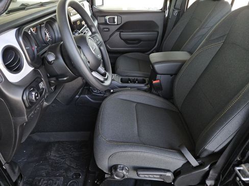 New 2026 Jeep Gladiator Sport AWD/4WD image 19