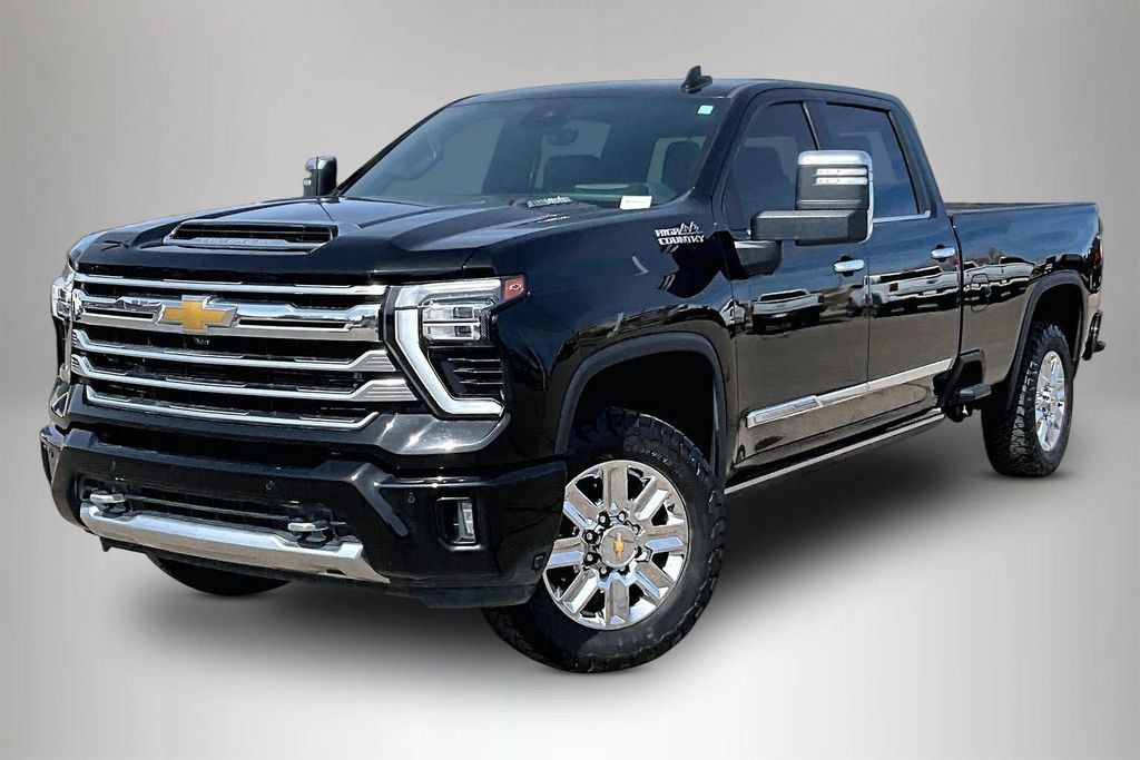 Used 2024 Chevrolet Silverado 3500 High Country w/ Technology Package AWD/4WD image 3
