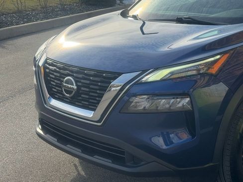 Used 2021 Nissan Rogue S image 11