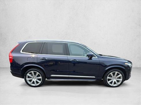 Used 2017 Volvo XC90 T8 Inscription w/ Vision Package AWD/4WD image 4