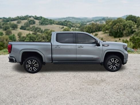 Used 2024 GMC Sierra 1500 AT4 w/ Technology Package AWD/4WD image 13