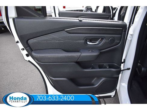 New 2026 Honda Pilot Touring image 29