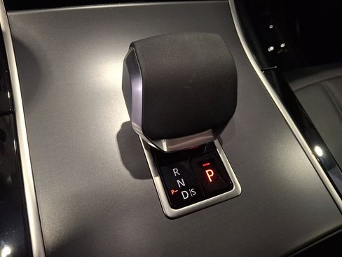 Certified 2026 Land Rover Range Rover Evoque S image 14