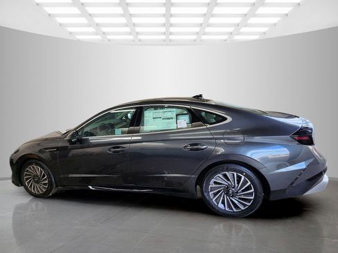 New 2026 Hyundai Sonata Limited FWD image 4