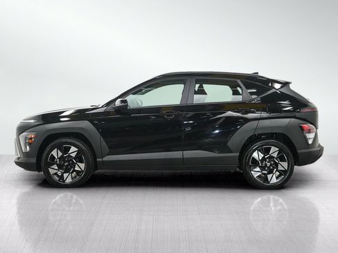 Used 2024 Hyundai Kona SEL FWD image 2
