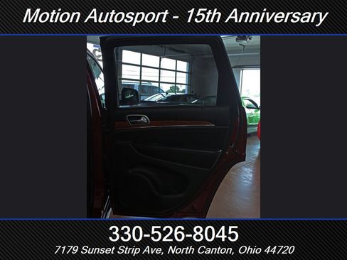 Used 2012 Jeep Grand Cherokee Overland AWD/4WD image 38