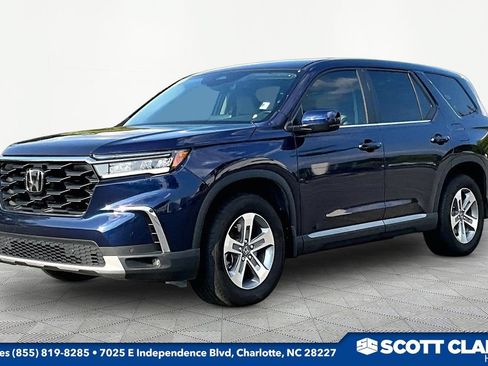 Used 2025 Honda Pilot EX-L image 2