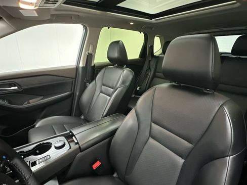 Certified 2023 Nissan Rogue SV w/ SV Premium B Package AWD/4WD image 9