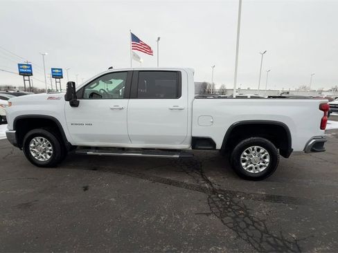 Used 2024 Chevrolet Silverado 2500 LT image 5