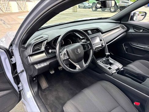 Used 2018 Honda Civic Sport image 16