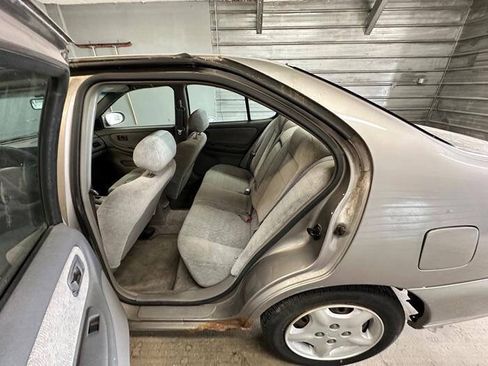 Used 2000 Nissan Altima XE FWD image 23
