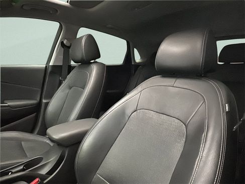 Used 2018 Hyundai Kona Limited image 9