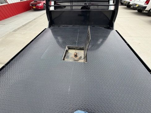 Used 2024 RAM 2500 Tradesman w/ Chrome Appearance Group image 9