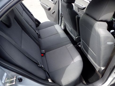 Used 2010 Chevrolet Aveo LT image 12