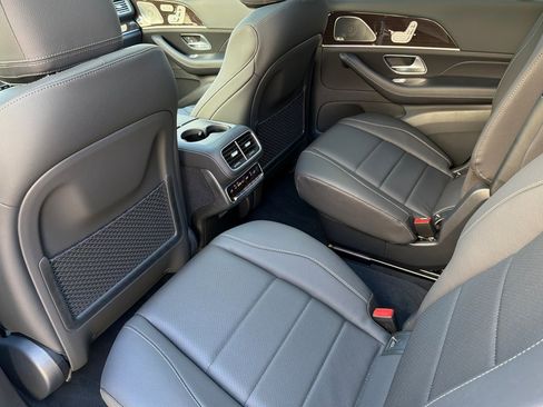 New 2026 Mercedes-Benz GLS 450 4MATIC image 11