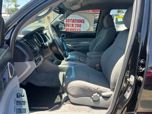 Used 2011 Toyota Tacoma PreRunner w/ TRD Off-Road Pkg w/JBL Audio RWD image 16