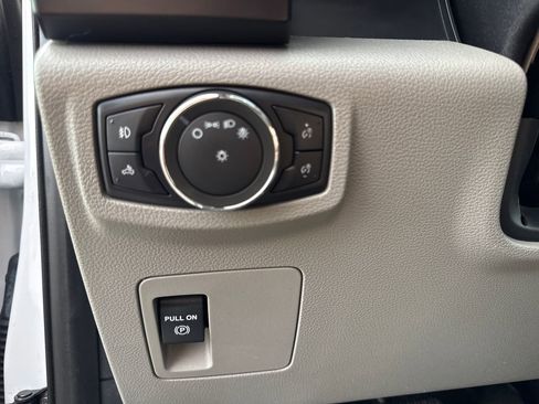 Used 2017 Ford F150 XL w/ Equipment Group 101A Mid image 17