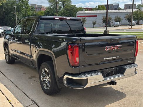 Used 2025 GMC Sierra 1500 SLT AWD/4WD image 6