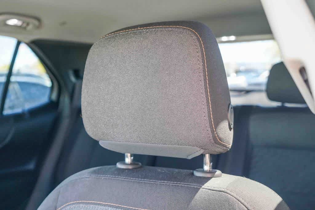 Used 2020 Chevrolet Equinox LT FWD image 24