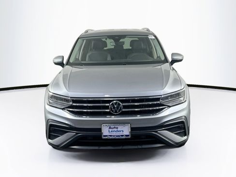 Used 2022 Volkswagen Tiguan SE image 2