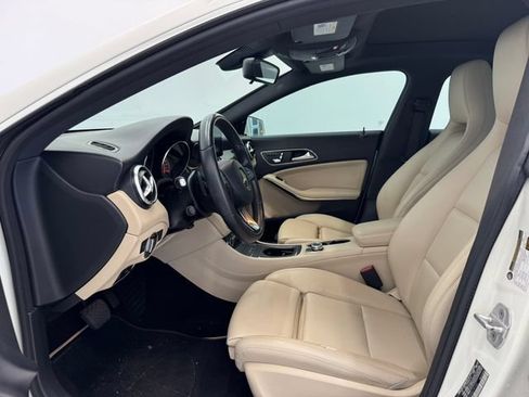 Used 2018 Mercedes-Benz CLA 250 image 18