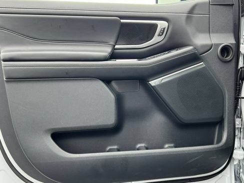 New 2026 Ford Expedition Platinum w/ Stealth Performance Package AWD/4WD image 16