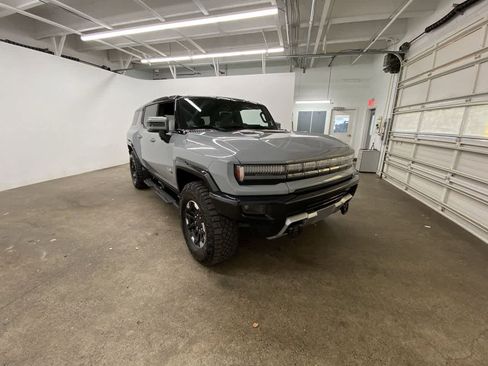 Used 2024 GMC Hummer EV 3X w/ Extreme Off-Road Package image 8