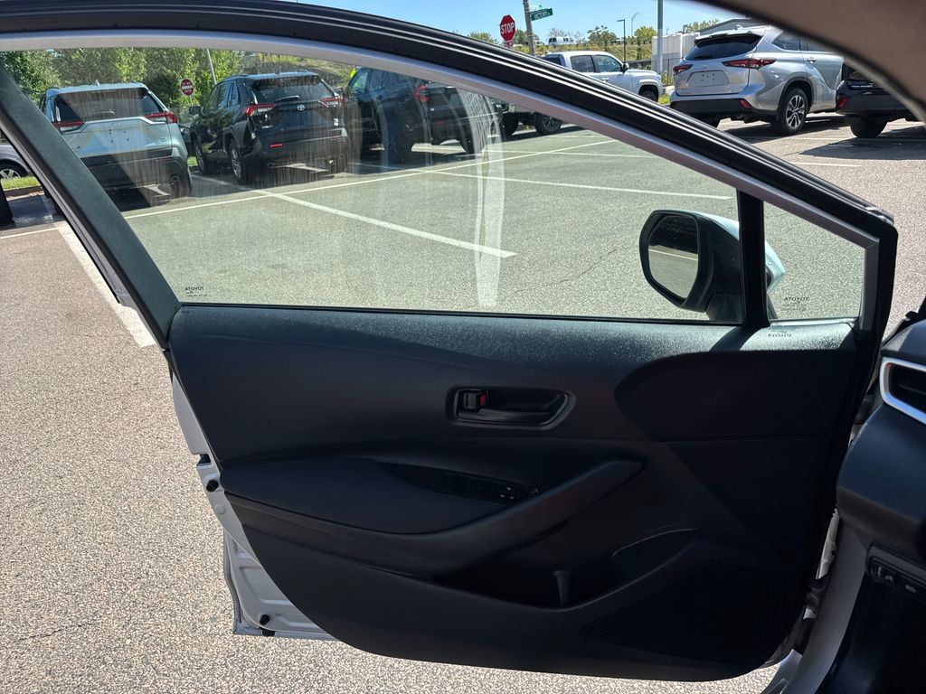 Used 2024 Toyota Corolla LE FWD image 34