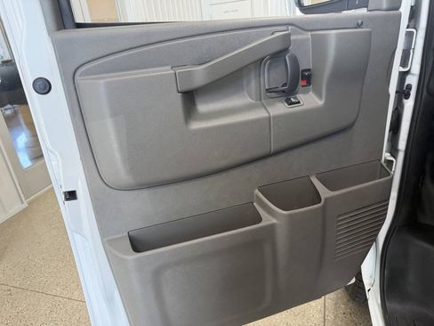 Used 2021 Chevrolet Express 2500 w/ Driver Convenience Package RWD image 20