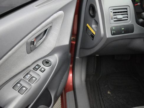 Used 2005 Hyundai Tucson GL FWD image 27