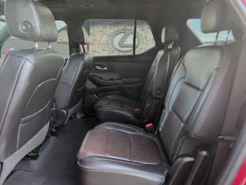 Used 2023 Chevrolet Traverse High Country image 15