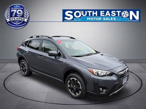 Used 2022 Subaru Crosstrek 2.0i Premium w/ Moonroof Package AWD/4WD image 2