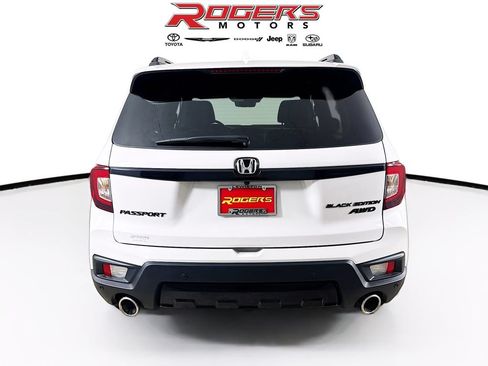 Used 2025 Honda Passport Black Edition image 7