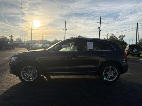 Used 2017 Audi Q5 2.0T Premium Plus w/ Technology Package AWD/4WD image 4