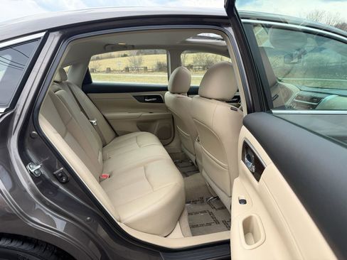 Used 2013 Nissan Altima 2.5 SL w/ Technology Pkg image 22