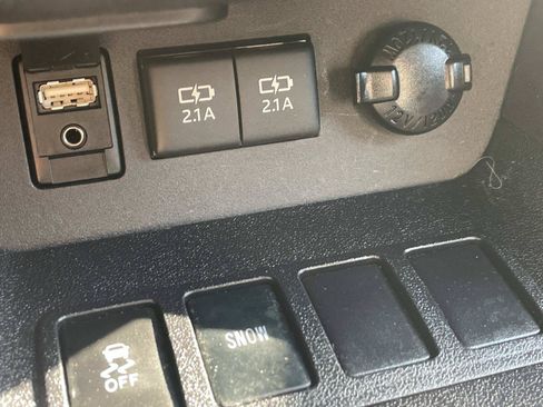 Used 2017 Toyota Highlander Limited FWD image 37