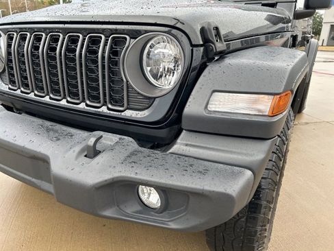 Used 2024 Jeep Wrangler Sport S image 4