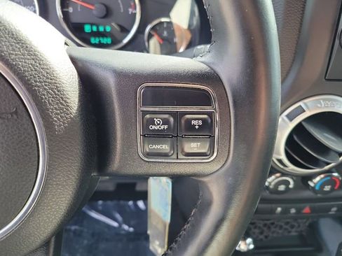 Used 2012 Jeep Wrangler Rubicon w/ PWR Convenience Group image 14